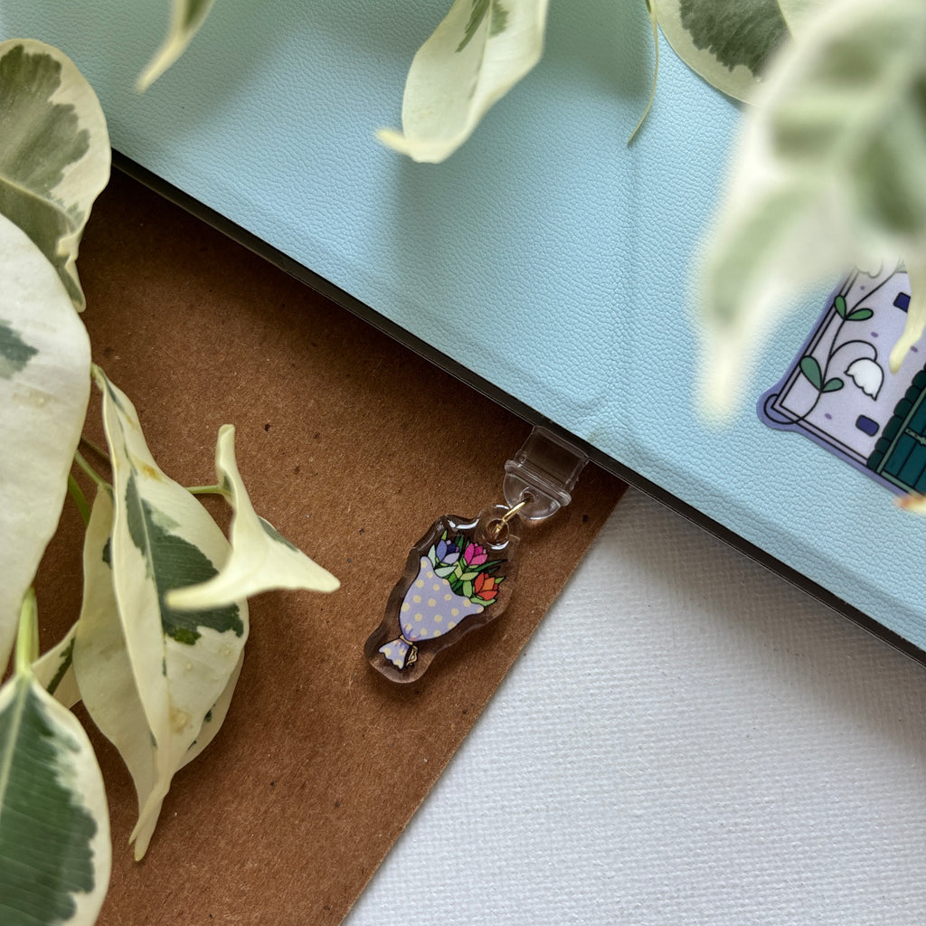 Flower Bouquet USB-C Dust Charm