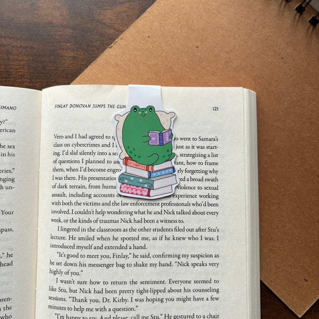 Cute Froggy Reading on books Magnetic Bookmark